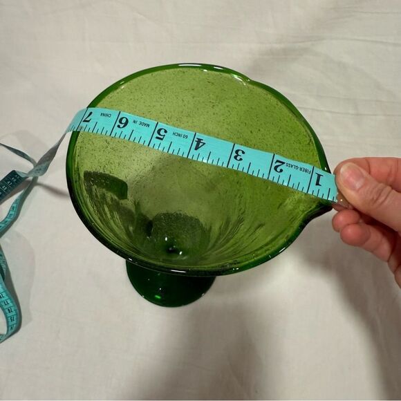 Elegant Carolinian Green Glass Pitcher - Picture 5 of 6